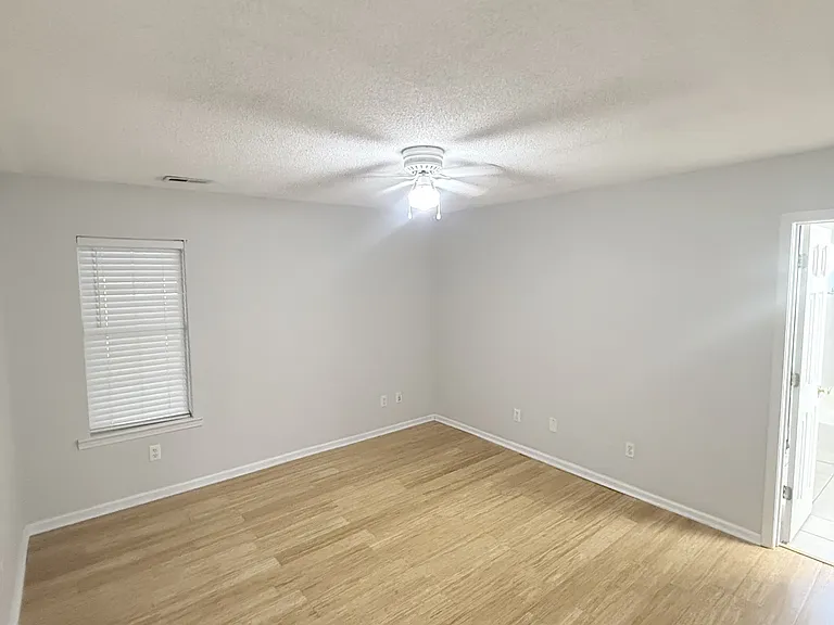 1132 Lancelot Ln — Photo 13