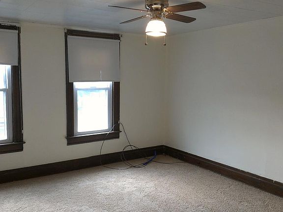 4th image of 2618 Forest Ave