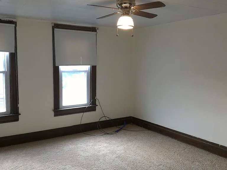 2618 Forest Ave — Photo 4