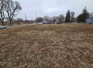 316 4th St, Shelton, NE 68876