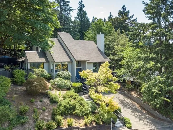 1430 Larch St, Lake Oswego, OR 97034