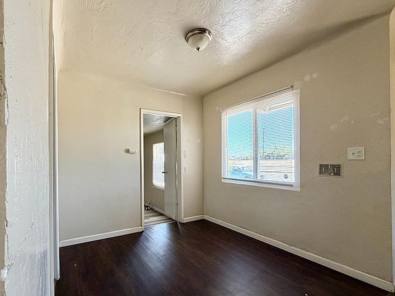 4th image of 3911 E McKinley Ave
