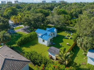 11800 NE 11th Ave, Biscayne Park, FL 33161