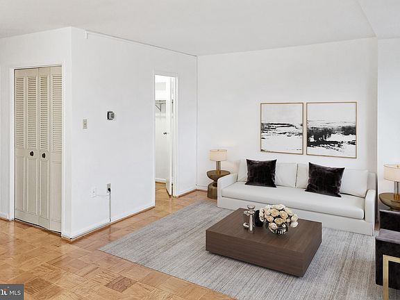 2nd image of 10500 Rockville Pik #1026