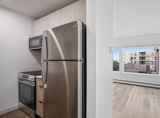 Amira, Seattle, WA 98119