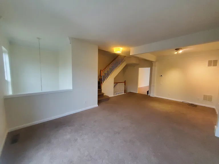 168 Hudson Dr — Photo 6