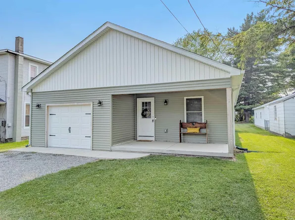 1113 Jackson St, Burlington, IN 46915