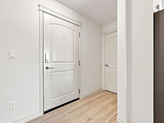 4th image of 304 N Cranberry Park SE #204