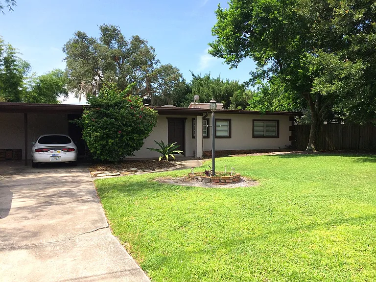 6714 Nina Rosa Dr — Photo 2