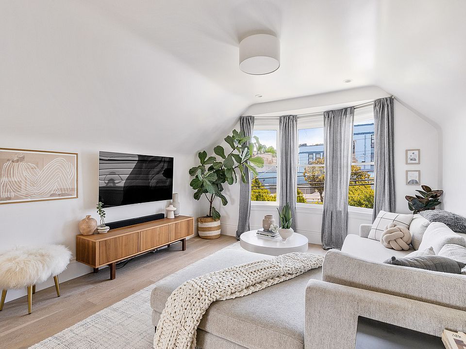 1st image of 181 Brompton Ave