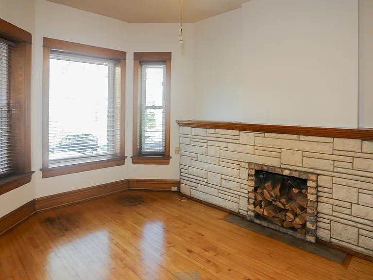 849 1/2 W Lill Ave #A — Photo 11