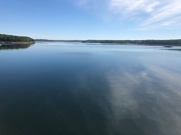 Bull Shoals lake from dam