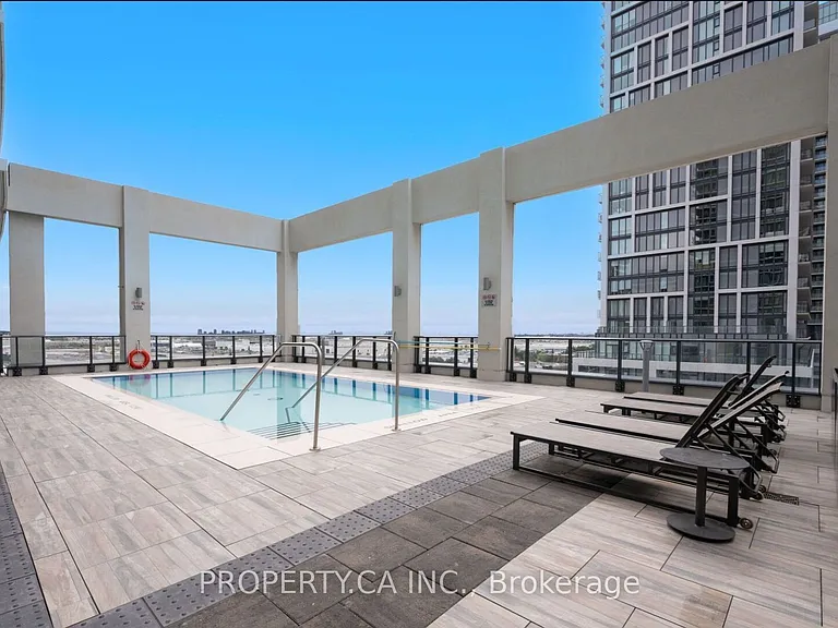 9000 Jane St #2421 — Photo 28