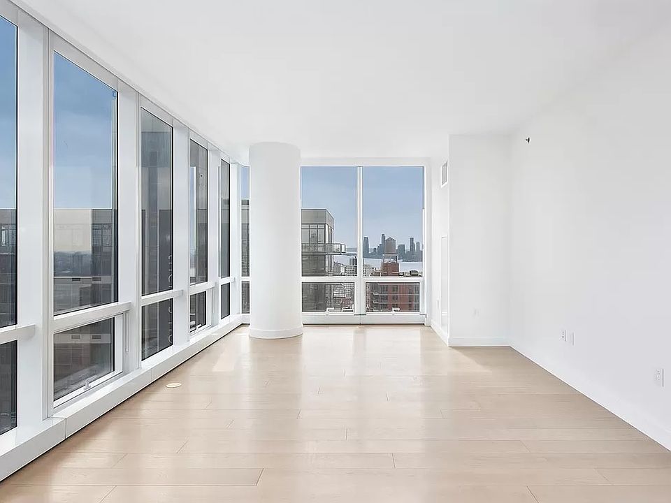 1st image of 15 Hudson Yards #29A