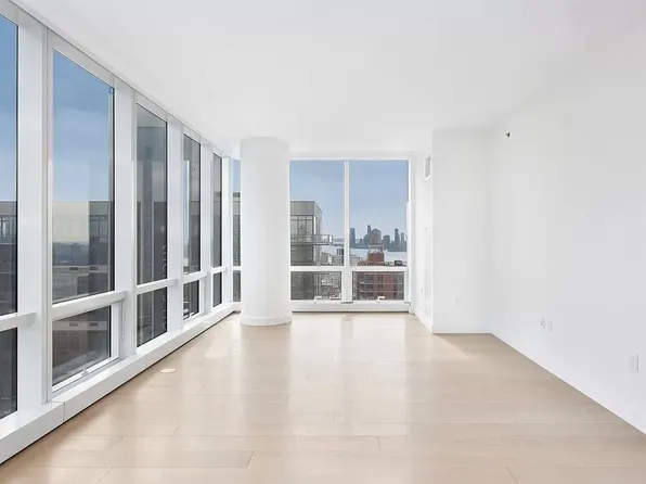 15 Hudson Yards 28A image 1 of 23