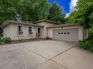 5592 Choctaw St NW, North Canton, OH 44720