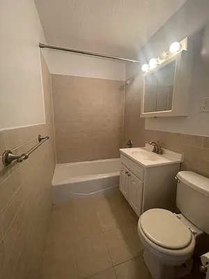 Rented by Beekman Street Realty | media 15