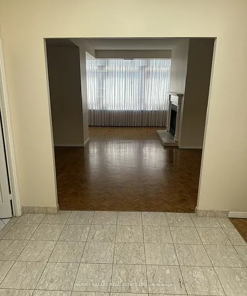 18 Lower Village Gate #Penthouse 4 — Photo 3