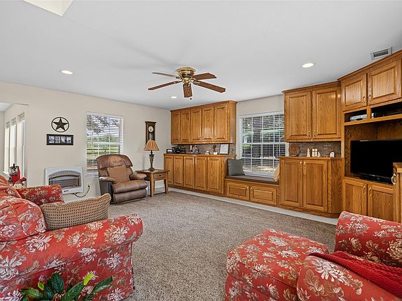 3rd image of 7135 Brown Rd