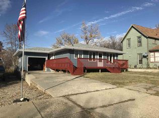 409 1st Ave NW, Kenmare, ND 58746
