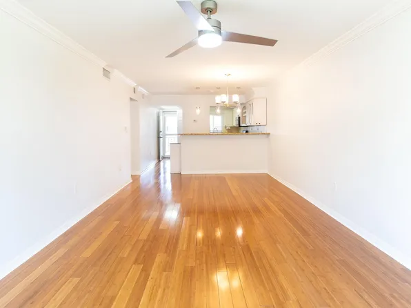 4550 Overlook Dr NE APT 259, Saint Petersburg, FL 33703