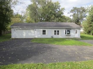 1023 Ridgeway Ave, Aurora, IL 60506