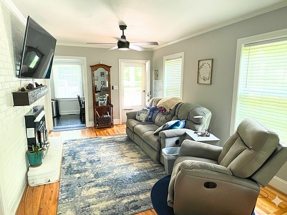 4th image of 1429 Lyon Ct