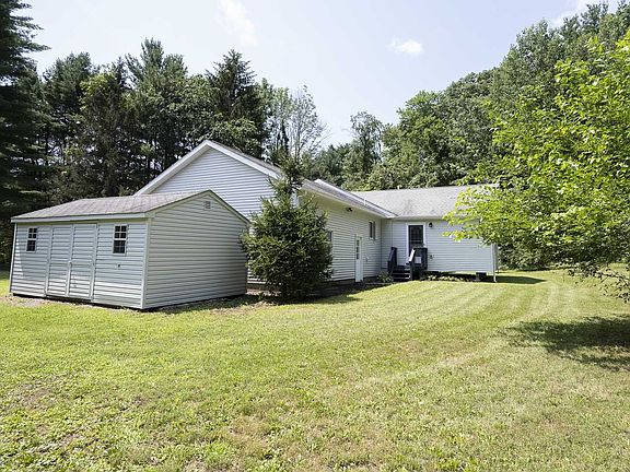 4th image of 79 Trestle Ln