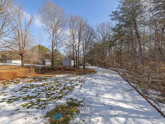 3rd image of 793 Preddy Creek Rd