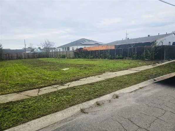 5919 Music St, New Orleans, LA 70122