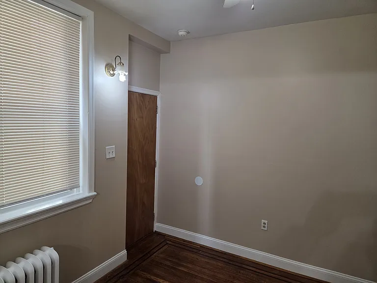 5222 Chestnut St #1R — Photo 9