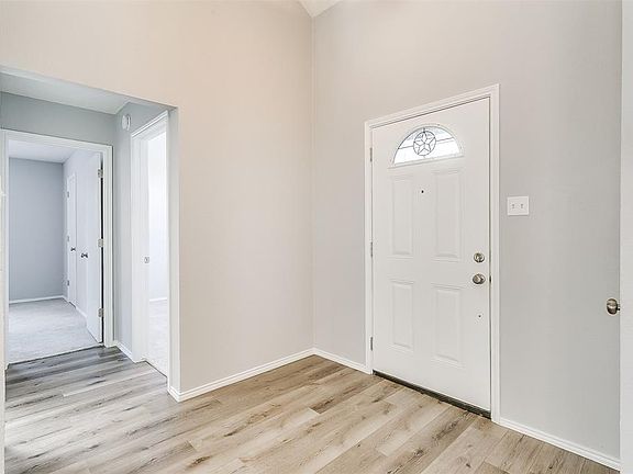 3rd image of 3740 Longstraw Dr