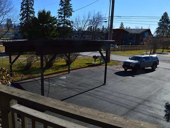 4th image of 638 Denver St APT 3