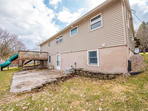 3rd image of 334 Dickerson Dr N