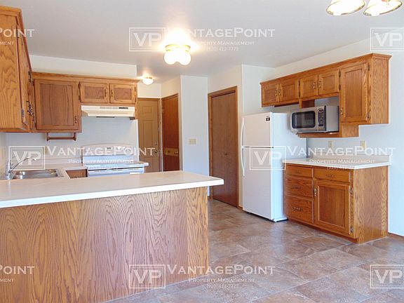 3rd image of 3816 E River Dr