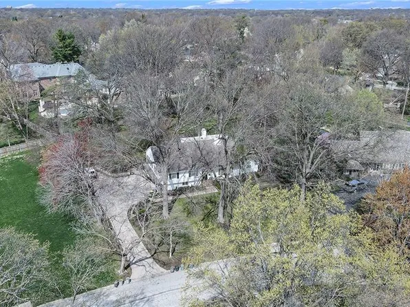 6530 Overhill Rd, Mission Hills, KS 66208