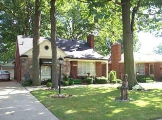 21333 Littlestone Rd, Harper Woods, MI 48225