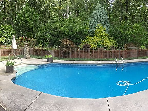 5th image of 113 Edens Shoals Ct