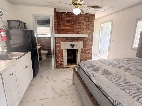 122 2nd St #2, West Palm Beach, FL 33413