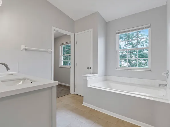 3112 Fabyan Dr, Reynoldsburg, OH 43068