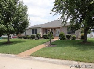 159 Emerald Way E, Granite City, IL 62040