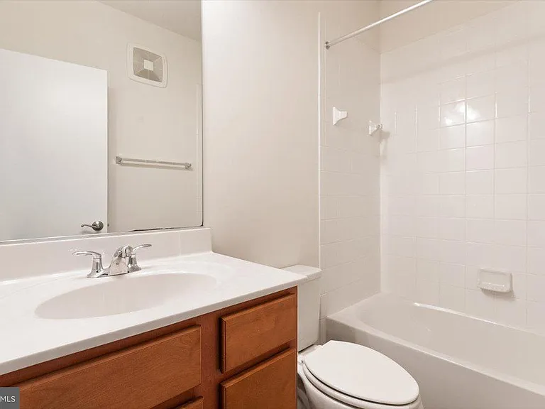 20532 Milbridge Ter — Photo 27