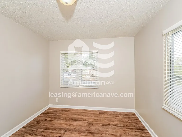 649110_007_wm_-_main_bedroom_13262452.jpg