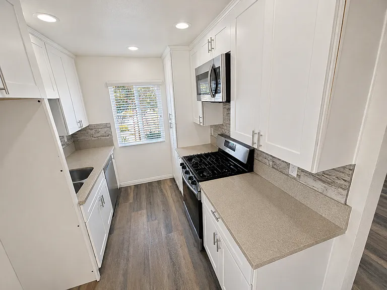 Casa Madrid Apartments — Photo 7