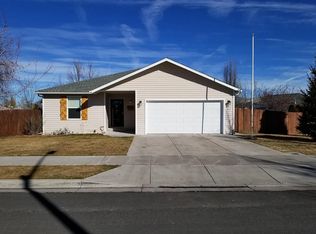 5457 Kellal Ln, Klamath Falls, OR 97603