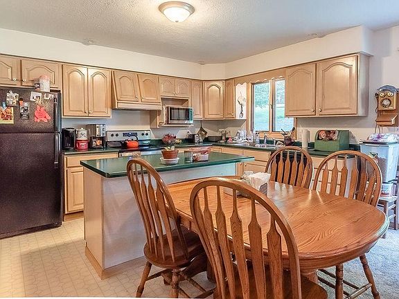 2nd image of 622 Courtland Dr