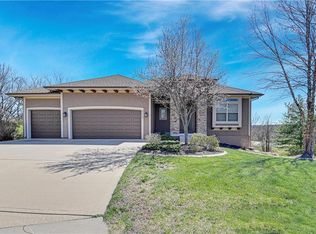 8219 W Lone Elm Rd, Lenexa, KS 66220