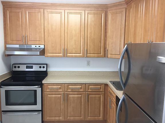 3rd image of 7722 Camino Real APT 402