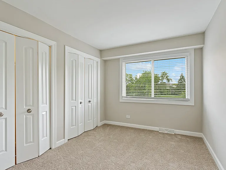 The Hinsdale — Photo 14