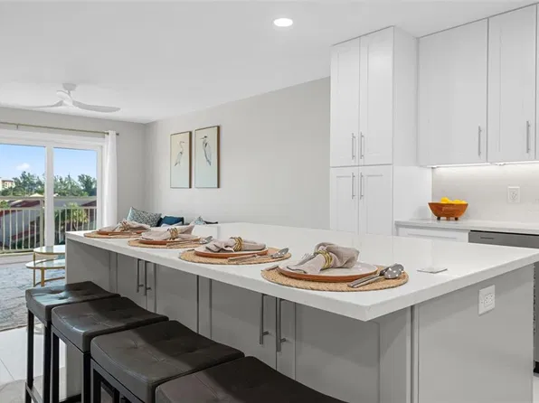 4900 BRITTANY DRIVE S #405, ST PETERSBURG, FL 33715